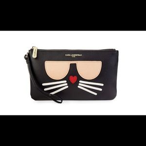 NWOT KARL LAGERFELD PARIS
Graphic Wristlet